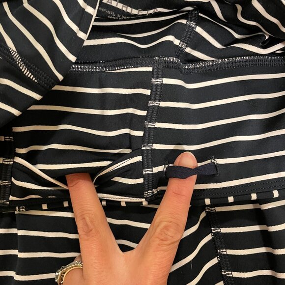 Athleta, Navy Stripped, Cropped Leggings, Size Small - Picture 11 of 11